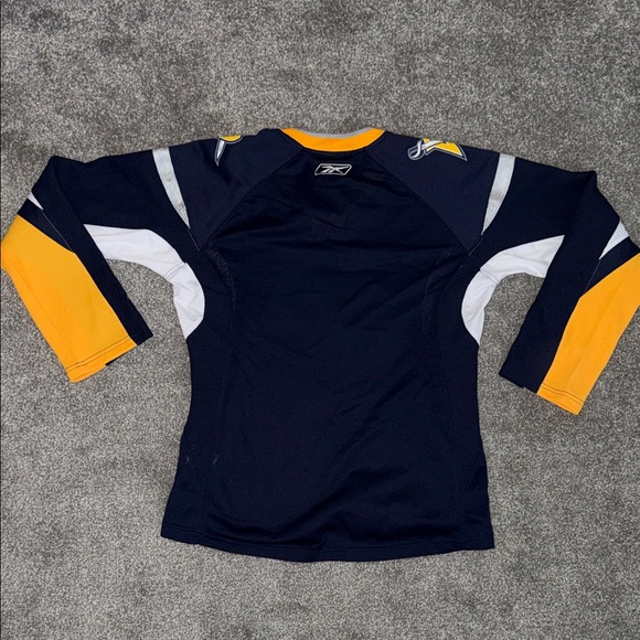 Retro Reebok Kids Buffalo Sabres Blank Blue and Gold Hockey Jersey - Picture 3 of 3